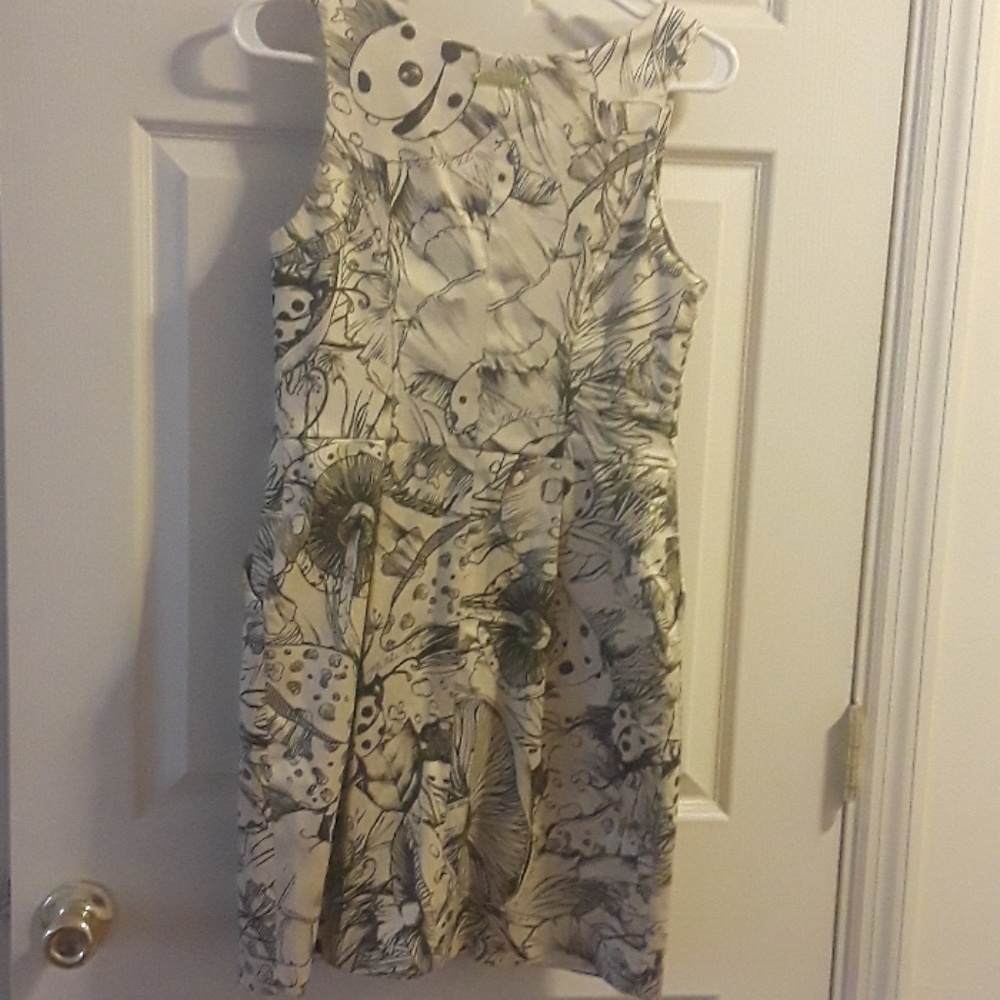 Dress - Picture 3 of 6